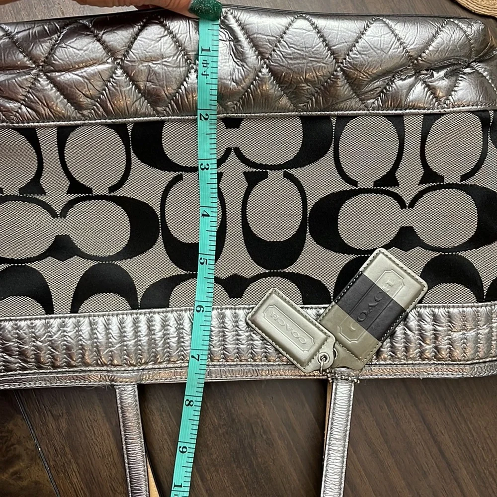 Black and silver coach purse - Picture 10 of 10